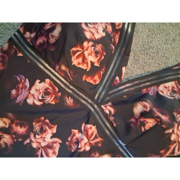 torrid 1 piece triangle mesh swimsuit new with tags size 4 size 26 size 4x - Picture 6 of 7